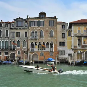https://venice-apartment-venice.hotelslidodijesolo.com